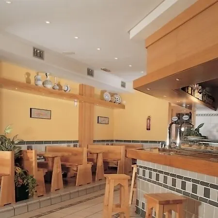 伊莎贝尔酒店 2*