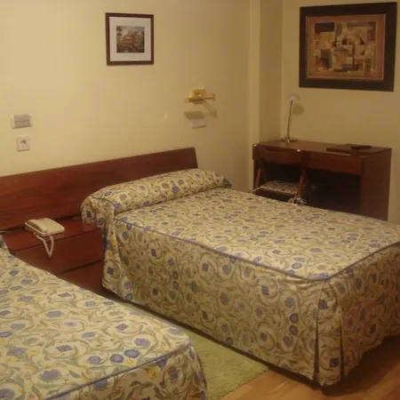 伊莎贝尔酒店 2*